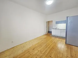 Pronájem bytu 2+kk, Praha - Nusle, Kloboučnická, 41 m2