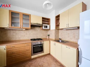 Pronájem bytu 2+1, Pardubice - Zelené Předměstí, nábřeží Závodu míru, 59 m2