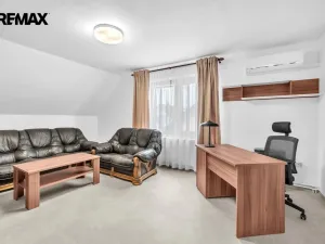 Prodej rodinného domu, Smiřice, Husova, 250 m2