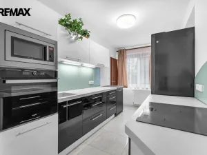 Prodej rodinného domu, Smiřice, Husova, 250 m2