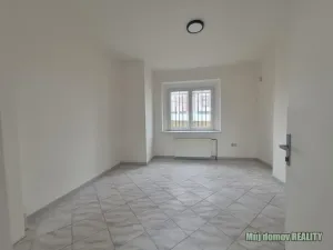 Pronájem ubytování, Praha - Uhříněves, Přátelství, 626 m2