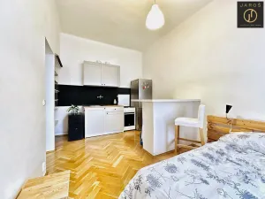 Pronájem bytu 2+kk, Praha - Žižkov, Hartigova, 38 m2