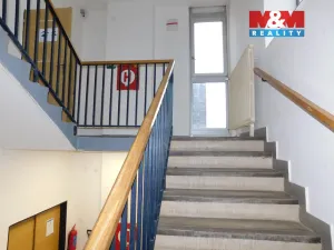 Pronájem obchodního prostoru, Jablonec nad Nisou, Riegrova, 28 m2