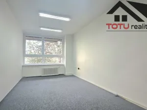 Pronájem kanceláře, Chrudim, Palackého třída, 17 m2