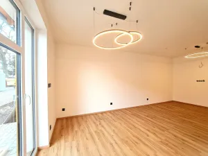 Prodej rodinného domu, Stochov, náměstí u dubu, 96 m2