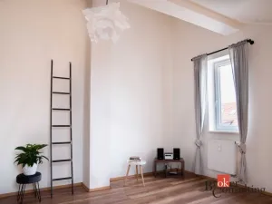 Prodej bytu 2+kk, Šestajovice, Komenského, 69 m2