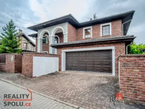 Prodej rodinného domu, Praha - Horní Počernice, Zárybnická, 307 m2