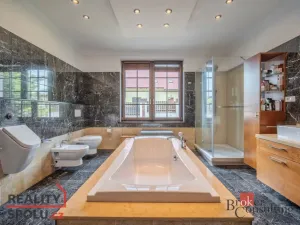 Prodej rodinného domu, Praha - Horní Počernice, Zárybnická, 307 m2