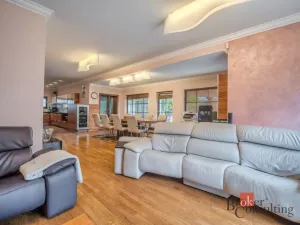 Prodej rodinného domu, Praha - Horní Počernice, Zárybnická, 307 m2