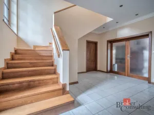 Prodej rodinného domu, Praha - Horní Počernice, Zárybnická, 307 m2