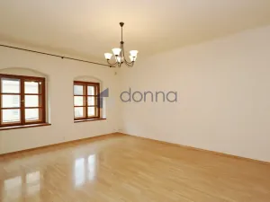 Pronájem bytu 2+1, Praha, Úvoz, 75 m2