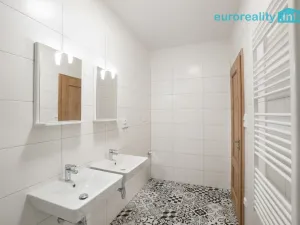 Pronájem bytu 2+1, Mladá Boleslav, náměstí Míru, 69 m2