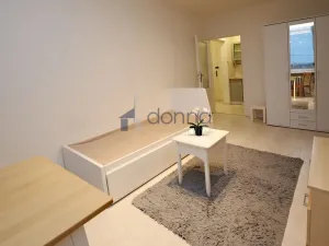 Pronájem bytu 1+kk, Praha, Křivenická, 22 m2