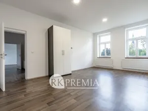 Pronájem bytu 3+1, Teplice, U Hadích lázní, 115 m2