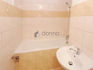 Pronájem bytu 2+kk, Praha, Na Farkáně III, 45 m2