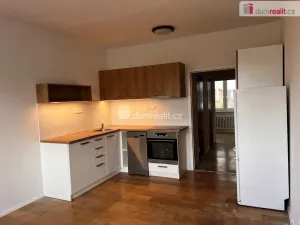 Prodej bytu 2+kk, Zlín, U Trojáku, 36 m2
