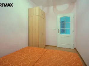 Prodej bytu 2+1, Hradec Králové - Třebeš, Hradecká, 46 m2