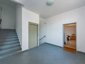 Prodej bytu 2+kk, Praha - Libeň, Ocelářská, 54 m2