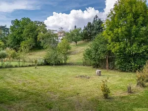 Prodej pozemku pro bydlení, Uhersko, 3765 m2