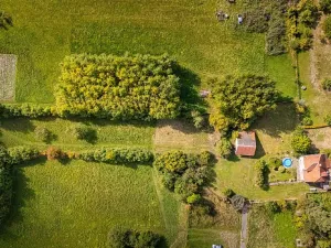 Prodej pozemku pro bydlení, Uhersko, 3765 m2