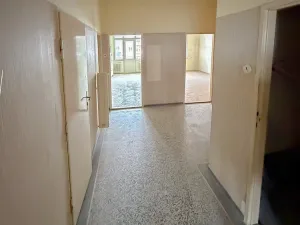 Pronájem bytu 3+1, Zlín, náměstí Míru, 90 m2
