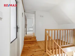 Prodej rodinného domu, Oselce, 168 m2