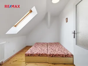 Prodej rodinného domu, Oselce, 168 m2