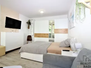 Prodej bytu 1+1, Znojmo, Gagarinova, 33 m2