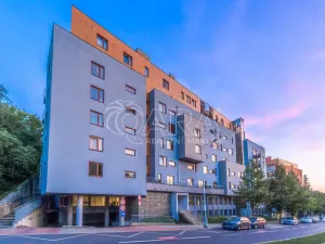 Prodej bytu 1+kk, Praha - Podolí, Jeremenkova, 35 m2