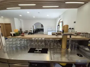 Pronájem restaurace, Klentnice, 822 m2