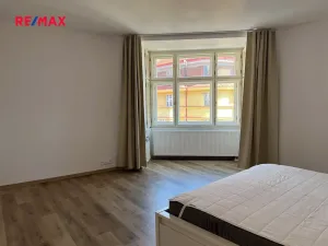 Pronájem bytu 2+kk, Praha - Vinohrady, Slezská, 52 m2