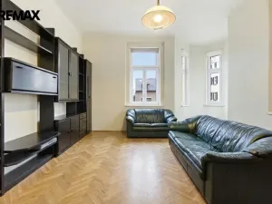 Prodej bytu 2+1, Mariánské Lázně, Hlavní třída, 56 m2