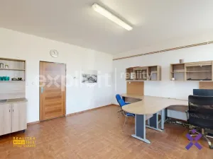 Prodej skladu, Březolupy, 3350 m2