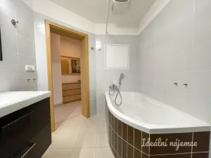 Pronájem bytu 1+kk, Brno - Královo Pole, Božetěchova, 61 m2