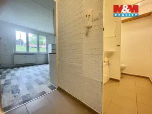 Pronájem bytu 1+kk, Kadaň, Koželužská, 20 m2