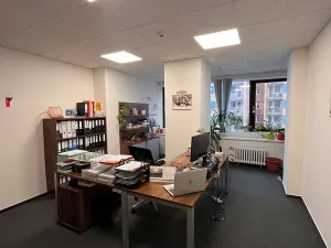 Pronájem kanceláře, Praha - Holešovice, Dělnická, 1251 m2