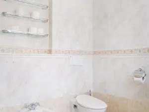 Pronájem bytu 6+kk a větší, Praha - Holešovice, Strojnická, 168 m2