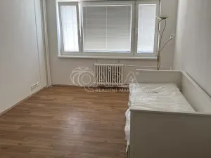 Pronájem bytu 1+kk, Praha - Háje, Bajkonurská, 27 m2