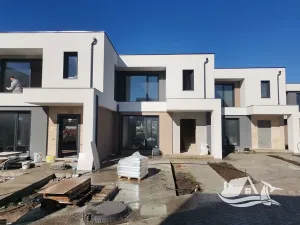 Prodej rodinného domu, Pomorie, Bulharsko, 111 m2