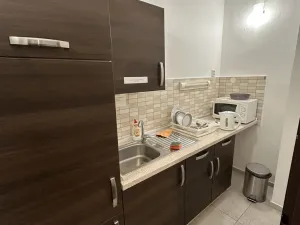 Pronájem kanceláře, Praha - Holešovice, Přístavní, 28 m2