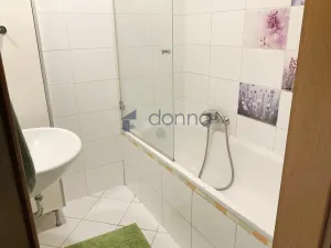 Pronájem bytu 1+kk, Praha, Litoměřická, 47 m2
