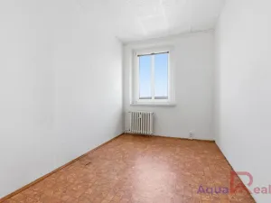 Prodej bytu 3+1, Karlovy Vary, Východní, 68 m2