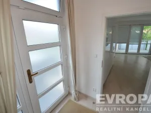 Pronájem atypického bytu, Praha - Hostivař, Na Plískavě, 47 m2