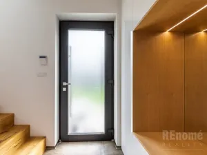 Pronájem rodinného domu, Jesenice, Průběžná, 200 m2