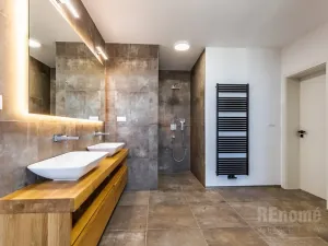 Pronájem rodinného domu, Jesenice, Průběžná, 200 m2