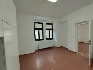 Pronájem kanceláře, Praha - Holešovice, Dobrovského, 110 m2