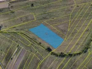 Prodej podílu pole, Sezemice, 2724 m2