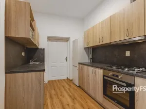 Prodej bytu 3+1, Hostinné, Dolní brána, 67 m2