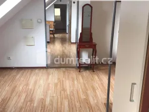 Pronájem bytu 2+kk, Praha - Kobylisy, Zenklova, 45 m2