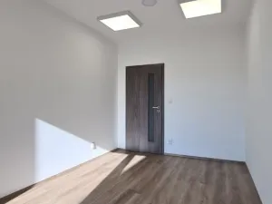 Pronájem kanceláře, Týnec nad Sázavou, Višňová, 13 m2